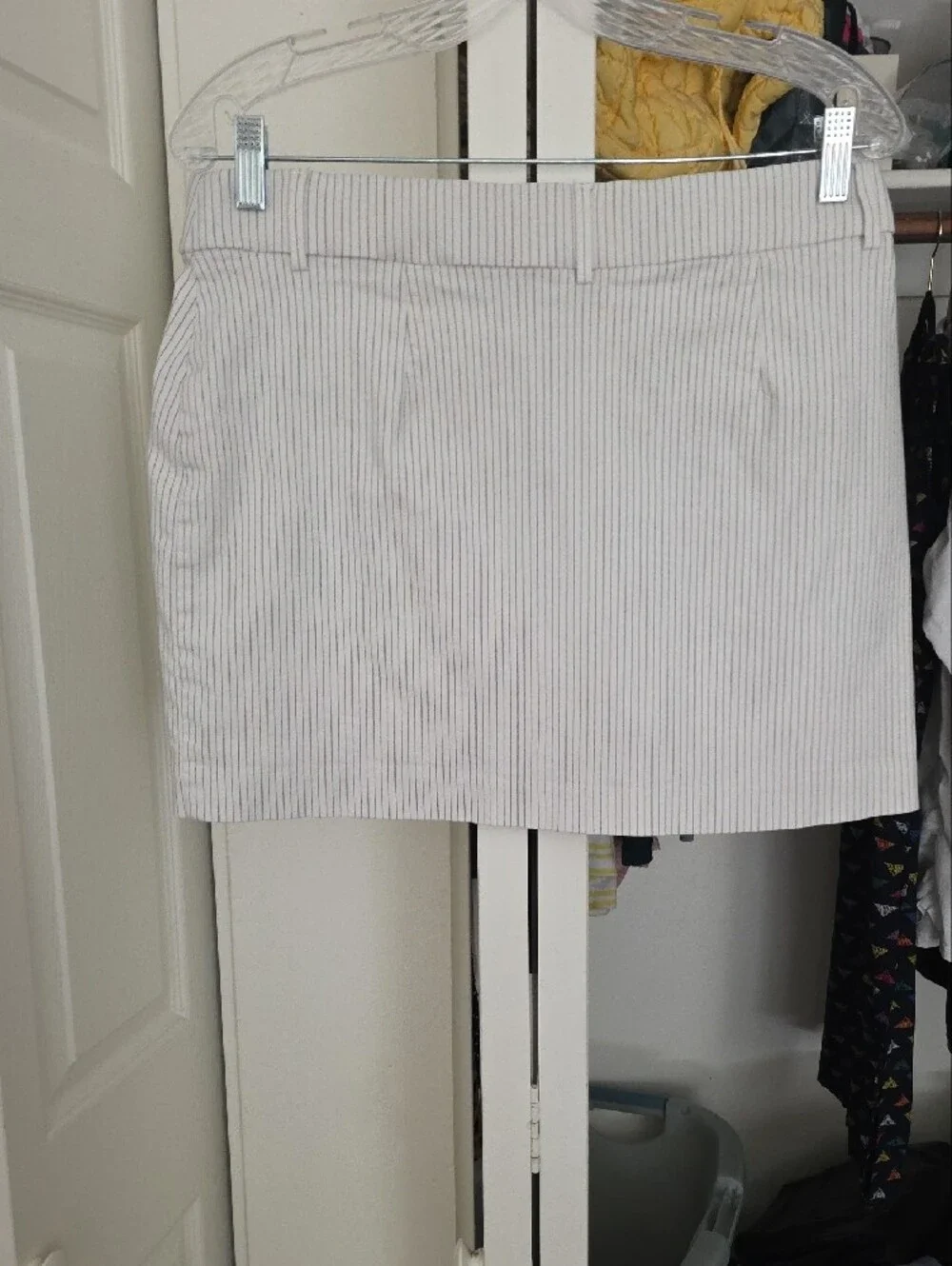 Jules & Leopold Cream Mini Skirt with Thin Gray Pinstripes